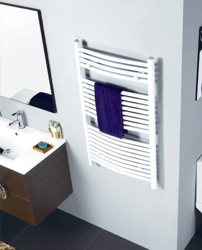 SixBros. R20 Badheizkörper (1500 x 600 mm, Watt 902) – Ovaler Heizkörper mit Handtuchhalter für das Bad - pulverbeschichtet – weiß von SixBros.