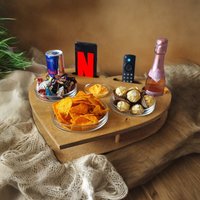 Couchbar Mit 4 Glasschalen | Handgefertigt Holz Personalisierbar| Snackbar Sofabutler Sofa Tablett Snackbox Couchbar Mit 4 Glasschalen | Handgefertigt Holz Personalisierbar| Snackbar Sofabutler Sofa Tablett Snackbox von SkHolzfabrik