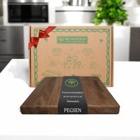 Premium Schneidebrett Aus Walnussholz - Personalisierbar Hochwertiges Küchenbrett Mit Standfüßen Holzschneidebrett 40x30x3 cm Groß Premium Schneidebrett Aus Walnussholz - Personalisierbar Hochwertiges Küchenbrett Mit Standfüßen Holzschneidebrett 40x30x3 cm Groß von SkHolzfabrik