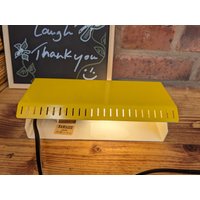 Hamalux Wandlampe Klapplampe Mit Gelbem Metallschirm, 70 Er, Vintage von SkadivonWinterfeld