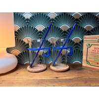 Vintage Bodum Picard Blau Teegläser Hohe Version 2 Gläser Im Set Mit Passenden Löffeln Und Kork Untersetzern Set 1 von SkadivonWinterfeld