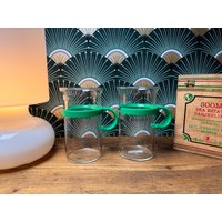 Vintage Bodum Teegläser Hotdrinkgläser Bistro Hoch in Grün, 2 Gläser Im Set Vintage Bodum Teegläser Hotdrinkgläser Bistro Hoch in Grün, 2 Gläser Im Set von SkadivonWinterfeld