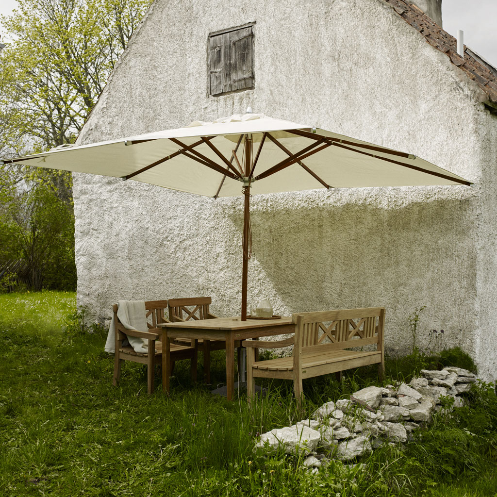 Skagerak - Drachmann - klassisches Gartenset aus Holz für 4 Personen von Skagerak by Fritz Hansen