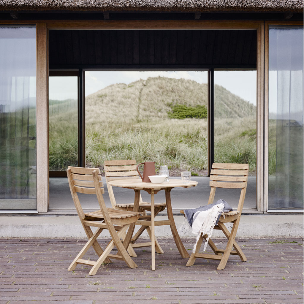 Skagerak - Vendia - kleine Gartensitzgruppe mit rundem Tisch aus Teak von Skagerak by Fritz Hansen