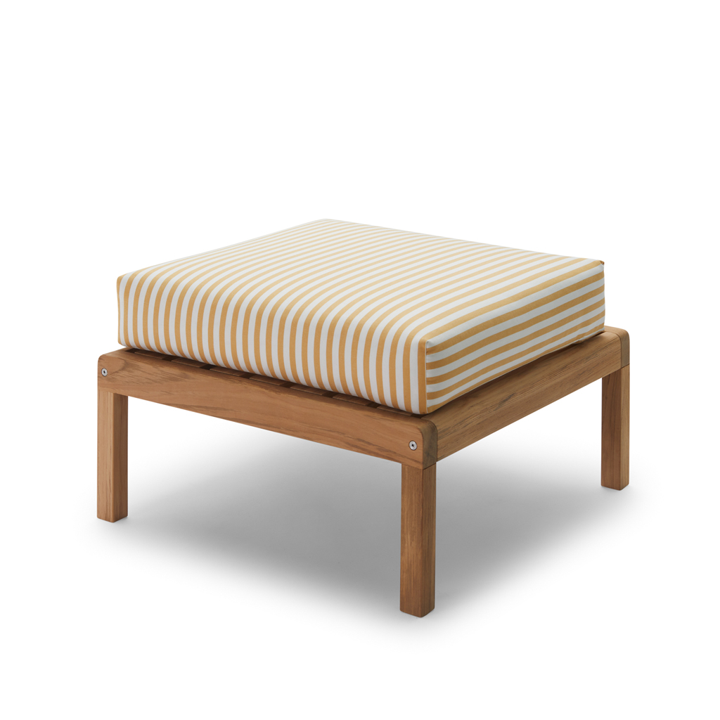 Skagerak - Virkelyst Pouf - bequemer Outdoor Hocker mit Holzgestell von Skagerak by Fritz Hansen