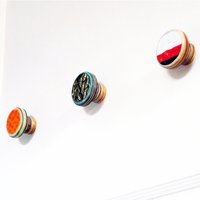 Klein Und Kurz - Skatedot Recyceltes Skateboard Holz Runder Dot Wandhaken Klein Und Kurz - Skatedot Recyceltes Skateboard Holz Runder Dot Wandhaken von SkateOrDesign