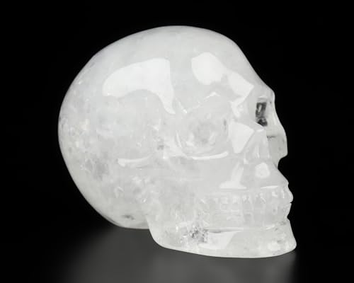 Skullis 5,1 cm großer Quarz-Bergkristall-Totenkopf, handgeschnitzter Edelstein-Skulptur. von Skullis
