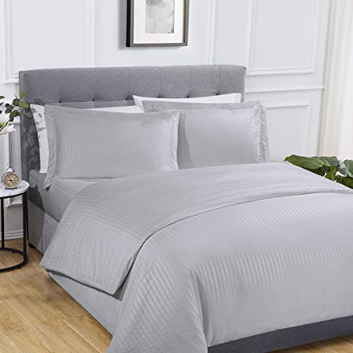 Sleepdown, Satin, gestreift, silberfarben, superweich, pflegeleicht, komplettes Bettwäsche-Set, Kissenbezüge mit Spannbetttuch, King-Size-Größe, Polyester, Silber von Sleepdown