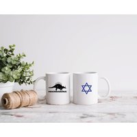 Happy Hanukkah Menorahsaurus Kaffeetasse von SmallFishCrafts