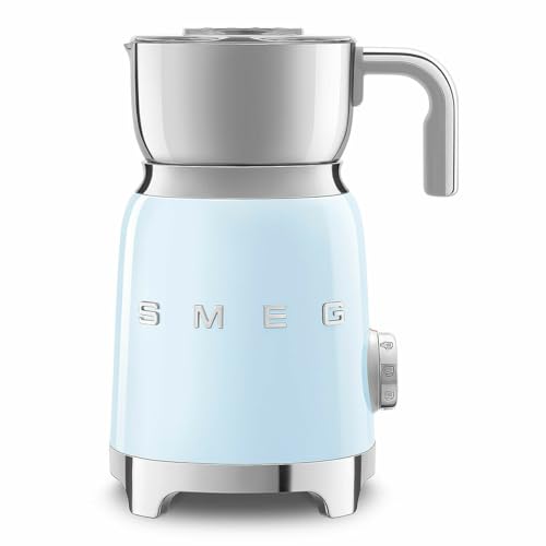 Smeg, Milchaufschäumer Multifunktion MFF11PBEU, mit Induktionssystem, 6 voreingestellte Programme, eine manuelle Funktion, abnehmbare Karaffe von 600 ml, Messkappe, integriertes Umschlag, 500W, Blau von Smeg