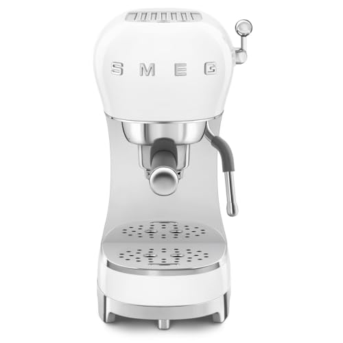 SMEG, Espresso-Kaffeemaschine ECF02WHEU, Cappuccino-Dampfunktion, Thermoblock, großes Tassengehäuse und Doppelkaffeefunktion, 1 L Wassertank, benutzerfreundliches Bediensystem, 1350 W, Weiß von Smeg