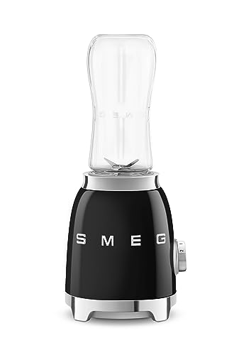 SMEG, Personal Blender PBF01BLEU, 2 Geschwindigkeitsstufen, Doppelklinge aus Edelstahl, 2 x 600 ml Flaschen inklusive, rutschfester Standfuß, integrierte Kabelaufwicklung, 300W, Schwarz von Smeg