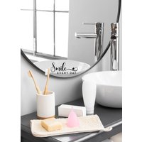 Spruch Aufkleber Sticker Für Spiegel Wand Badezimmer "Smile Every Day" Verschiedene Größen Und Farben, Fenster Glas Kunststoff Holz von SmileArtworks