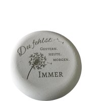 Trauerstein Aus Beton Mit Lasergravur - Pusteblume & Spruch Gedenkstein Für Grab Und Gedenkplatz Handgefertigt von SmileArtworks