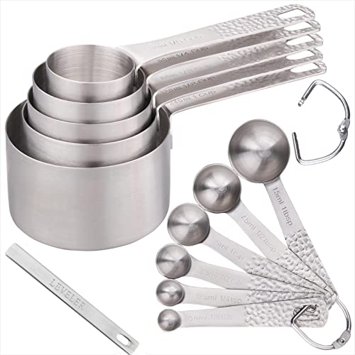 Smithcraft Messbecher und Löffel, 13er-Set, 18/8 Edelstahl-Messbecher und Löffel für Küche und Backen, trockene und flüssige metrische und US-Messbecher, Löffel mit Messäquivalenten-Set von Smithcraft