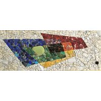 Couchtisch Mosaik Geometrisch Mid Century Modern Repurposed Art Handgemacht Sekundärfarben Möbel Spaß Vintage Funky Found Objekt von SmithereenStudio