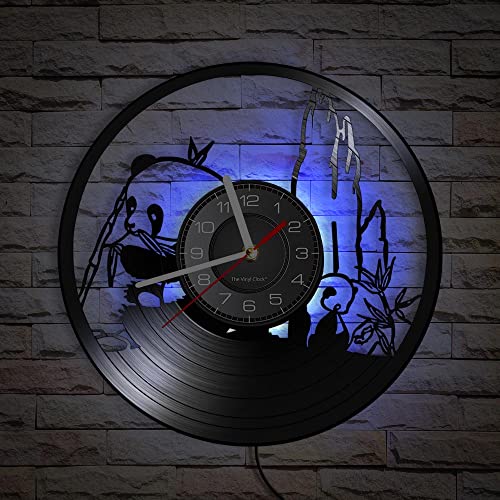 Smotly Vinyl Wanduhr Riesen Panda Analog Uhr LED Nachtlicht mit Fernbedienung Wanddekoration Wanduhr Geschenk Smotly Vinyl Wanduhr Riesen Panda Analog Uhr LED Nachtlicht mit Fernbedienung Wanddekoration Wanduhr Geschenk von Smotly