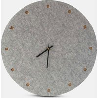 Wanduhr Aus Filz Und Kork 30 cm | Hellgrau - Schwarz Design Esbjerg von Smukbird