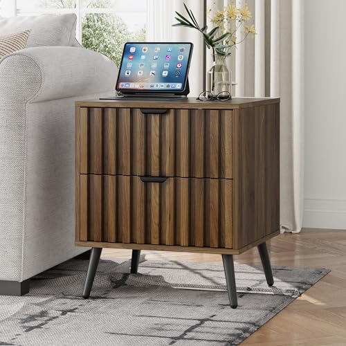 Smuxee Nachttisch Nussbaum Optik, Mid Century Nachttisch mit 2 geriffelten Schubladen, Bett-Beistelltisch mit Metallfüßen, moderner Side Table für Schlafzimmer von Smuxee