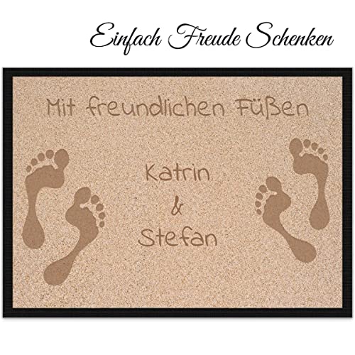 Personalisierte Foto-Fußmatte mit Spruch Bedruckt | Mit freundlichen Füßen - 2 Erwachsene | Geschenkidee zum Einzug, Für Freunde, Dankeschön | 60X40cm von Smyla