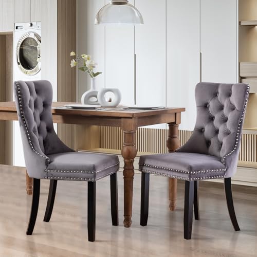 SoarFlash 2er-Set Esszimmerstühle aus Velours, mit gepolsterter Flügellehne, Knopfbesatz, Nietenbesatz, dekorativem Rückenring und Holzbeinen, Grau von SoarFlash