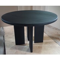 Schwarzer Esstisch, Moderner Runder Couchtisch, Yakisugi Charred Ash Tisch, Tisch von Sobachko