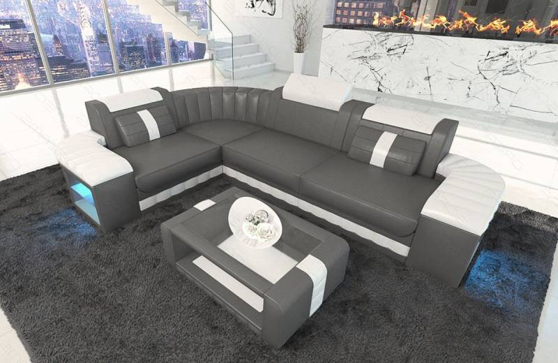 Sofa Dreams Ecksofa Bergamo L Form Mini Leder, Couch mit Eckelement, LED-Beleuchtung, 3 Kopfstützen, 4-Sitzer, USB von Sofa Dreams