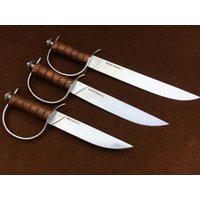 Personalisiertes Set Von 3 Benutzerdefinierten Handgefertigten | C-stahl D Guard Bowiemesser Jagdmesser Überlebensmesser Geburtstagsgeschenk Personalisiertes Set Von 3 Benutzerdefinierten Handgefertigten | C-stahl D Guard Bowiemesser Jagdmesser Überlebensmesser Geburtstagsgeschenk von SofiCollectibles