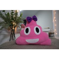 Lächelnder Poop Emoji Kissen | Eis Emoji Poo Haufen von SoftDecorMarket