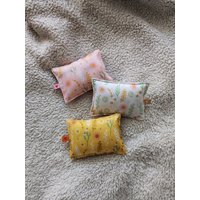 Die Zarten Blumen Baumwollkissen - Katzenminze/Baldrian Schafwollfüllung Katzenspielzeug von SojaBiene
