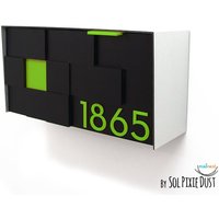 Briefkasten Mit 3D-Acrylgesicht, Aluminiumbürsten-Silberkörper Und Grüner Nummer, Modernes Design, Benutzerdefinierter Briefkasten, An Der Wand von SolPixieDust
