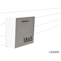 Briefkasten Mit Betonfläche | Tür, Weißem Aluminiumkörper Und Brauner Acrylnummer, Modernes Design, Benutzerdefinierter Briefkasten von SolPixieDust