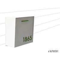 Briefkasten Mit Betonfläche | Tür, Weißem Aluminiumkörper Und Grünem Acryl, Benutzerdefinierter Im Modernen Stil, An Der Wand Montierter von SolPixieDust
