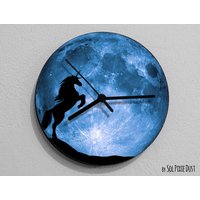 Einhorn - Silhouette On Moon Wanduhr Kinderzimmer Deko Unikat Wanddeko Geschenkidee Rgb Led 5V Hintergrundbeleuchtung Option Einhorn - Silhouette On Moon Wanduhr Kinderzimmer Deko Unikat Wanddeko Geschenkidee Rgb Led 5V Hintergrundbeleuchtung Option von SolPixieDust