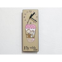 Fly With Me - Hochzeitspaar Auf Luftballon Wanduhr Fly With Me - Hochzeitspaar Auf Luftballon Wanduhr von SolPixieDust