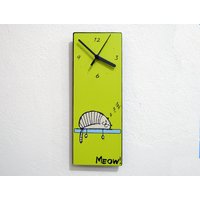 Katze Schlafende Skizze - Meow Wanduhr von SolPixieDust