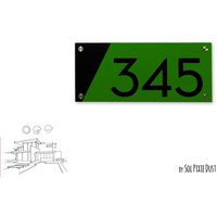 Moderne Hausnummern, Grüne Alucobond Mit Schwarzer Acryl - Hausnummer von SolPixieDust