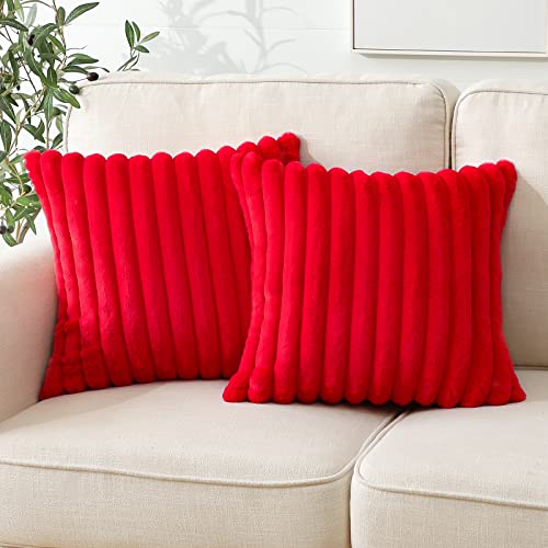 Soleebee 2er Set Plüsch Samt Kissenbezüge, Weiche Künstliche Pelz Dekorativ Kissenbezug Sofa Zierkissenbezüge Dekokissen Kissenhülle Set für Couch Schlafzimmer Zuhause Auto Dekor (60x60cm, Rot) von Soleebee