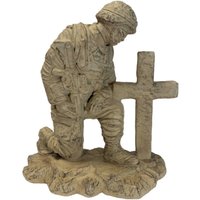 Solid Rock Stonework Kniender Soldat Am Kreuz von SolidRockStoneworks