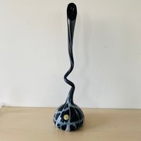 Große Interressante Vase Aus Dem Glasstudio Florian Hut, Echte Handarbeit, Lila Weiß von SolveigsStudio