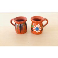 Zwei Kleine Mini Keramikvasen in Der Farbe Orange von SolveigsStudio