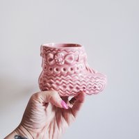 Vintage 1960Er Jahre Rosa Keramik Babystiefel Übertopf, Mcmaster Canada Pottery Geschenk Für Baby von SomeLikeItRetroCo