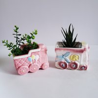 Vintage 1970S Keramik Zug Baby Übertopf von SomeLikeItRetroCo