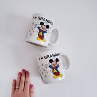 Vintage 1980Er Jahre Paar Mickey Mouse-Becher Für Oma Und Opa, Retro Keramik-Becher, Kaffee-Tee-Tasse Made in Korea von SomeLikeItRetroCo