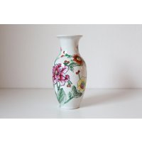 Vintage Porzellan China Vase, Blumenvase, Handbemalt Mit Floralem Muster von SomeVintageShop