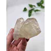 Calcit Mit Pyrit Einschlüssen. Endend Glitzernden Gemischtes Mineral. 100% Natürliche Formation Calcit Mit Pyrit Einschlüssen. Endend Glitzernden Gemischtes Mineral. 100% Natürliche Formation von SomethingMined