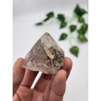 Chloritquarz. Natürlicher Chlorit Enthalten Quarz Punkt. Enthaltener Quarz. Brazilien. 100% Natürliche Formation von SomethingMined