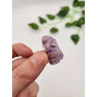 Elestial Amethyst Spitze. 100% Natürliche Auflösung. Seltene Lage. Qualität Amethyst. Karur, Indien Elestial Amethyst Spitze. 100% Natürliche Auflösung. Seltene Lage. Qualität Amethyst. Karur, Indien von SomethingMined