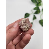 Endend Rosa Granat. 100% Natürliche Formation. Roh Granat. Mexiko Endend Rosa Granat. 100% Natürliche Formation. Roh Granat. Mexiko von SomethingMined