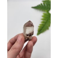 Enthaltener Lithium Quarz Punkt. 100% Natürliche Auflösung. Brazilien Enthaltener Lithium Quarz Punkt. 100% Natürliche Auflösung. Brazilien von SomethingMined